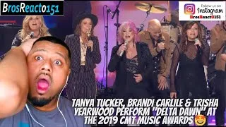 Thumbnail: Tanya Tucker, Brandi Carlile & Trisha Yearwood Perform "Delta Dawn" at the 2019 CMT REACTION