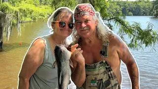 Thumbnail: Jugging for CATFISH with Mrs. Janet! (Catch and Cook)