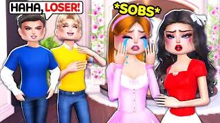 Thumbnail: Her BULLY BOYFRIEND Dumped Her, So I Gave Her a MAKEOVER in Dress to Impress!
