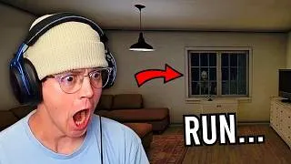 Thumbnail: I Took Pictures in "Empty" Houses.. (Flash and DIE)