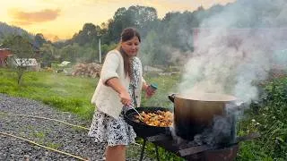 Thumbnail: Carpathian Family Life 🍎 Oksana Makes Apple Juice & Preserves for Winter