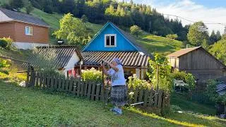 Thumbnail: Very Old Couple’s Hard but Happy Life High in the Carpathian Mountains 🏔️❤️