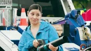 Thumbnail: What's a Blakedown? | Blake Shelton's Tow Truck Joyride | CarShield