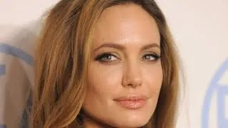 Thumbnail: Angelina Jolie TOPLESS Huge Size Will Make You Look Twice, Try Not To Drool