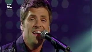 Thumbnail: Celine Dion & Marc Dupre | Tout pres du bonheur (Sainte Justine Private Benefit Concert, 2007)