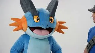 Thumbnail: Swampert Mascot Costume Meets Stryker Cosplayer [Pokemon X Mortal Kombat]