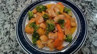 Thumbnail: Quick Stir-Fry with Chicken, Broccoli and Carrots - Healthy Easy Dinner Recipe