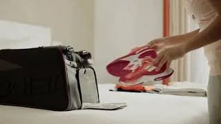 Thumbnail: Babolat Cross Pro badminton racketbag - HUGE