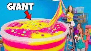 Thumbnail: We Made the World's BIGGEST Slime! 😱😳🌎