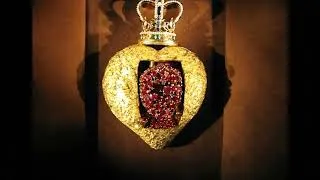 Thumbnail: The Beating Heart of a Queen in Gold and Rubies