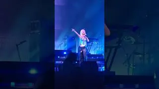 Thumbnail: Christina Aguilera: "Beautiful" (fragment) live at the Yaamava' Theatre 2026 #xtina  @Yaamava