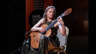 Thumbnail: Ana Vidović plays J.S. Bach - Partita in E-major (BWV 1006) LIVE