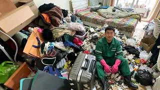 Thumbnail: 😰Is this the home of the college couple? #satisfying #cleaning #cleanwithme