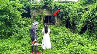 Thumbnail: Single mom pays $300 to rent an overgrown abandoned house—the result after cleaning is shocking