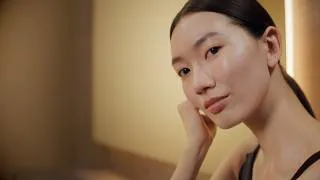 Thumbnail: BUILD TIME-RESISTANT BEAUTY WITH RESTORATIVE CREAM SUPREME | CLÉ DE PEAU BEAUTÉ