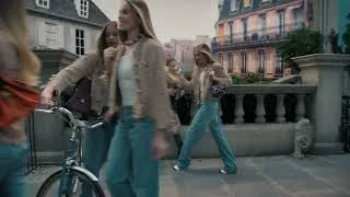 Thumbnail: Chanel Multiplies Margot Robbie for the CHANEL 25