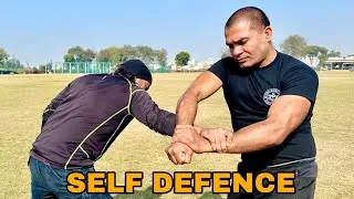 Thumbnail: Road Fight With Commando #selfdefence #commando #missionsavenirbhaya @Commando Rider