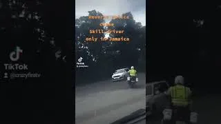 Thumbnail: Driver Running From Police In Reverse Mode.