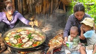 Thumbnail: Fish feast for family: Duong grilled a giant catfish & made bamboo shoot soup for Nhi, Khoi & Tuyet