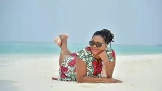 Thumbnail: Maldives Photo Shoot • Solo Travel Blogger