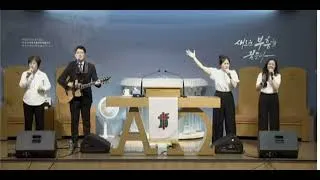 Thumbnail: 주만 바라봅시다!