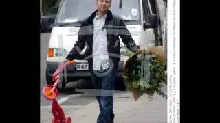 Thumbnail: Damon Albarn-Family