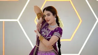 Thumbnail: Yeh galiyan yeh chaubara dance | Dance with Alisha | Easy Sangeet Dance Choreography |
