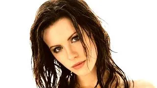 Thumbnail: She Shows It All 🔥– Kate Beckinsale Will Leave You Speechless! Take a look