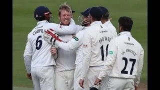 Thumbnail: Essex win County Championship: Lancashire defeat at Somerset confirms title