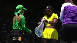 Thumbnail: Serena can't get her racket out of the bag