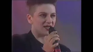 Thumbnail: Desireless - Voyage voyage (Diamond Awards Festival 1988) [Remastered HD]