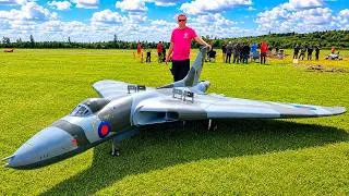 Thumbnail: 89KG MASSIVE HUGE AVRO VULCAN BOMBER RC JET MODEL FLIGHT DEMONSTRATION
