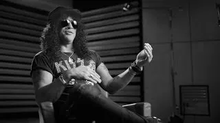 Thumbnail: Slash on the Introduction of the CD