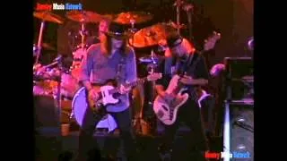 Thumbnail: Lynyrd Skynyrd "Gimme Me Three Steps" (Live)