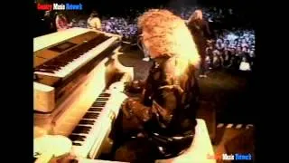 Thumbnail: Lynyrd Skynyrd "What's Your Name" (Live)
