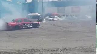 Thumbnail: BMW E30 and E36 doing donuts on a charity show!