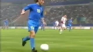 Thumbnail: Totti Playmaking Masterclass vs Hungary 2001