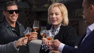 Thumbnail: Domina St. Petersburg стал партнером премьерного ужина в небесах Dinner in the Sky® в России