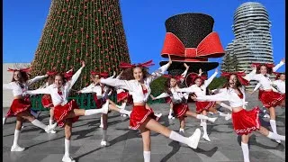 Thumbnail: This Kids Christmas Dance Is Going Viral 🎅 Jingle Bells Remix
