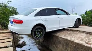 Thumbnail: A Female Driver Encountered Four Cars On A Narrow Road, And She Actually Did This