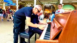 Thumbnail: When You Randomly Meet A Friend At The Piano