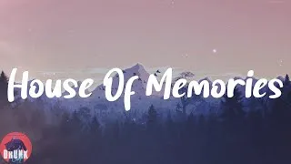 Thumbnail: Panic! At the Disco - House Of Memories (Lyrics)
