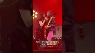 Thumbnail: Ron Wood - 9 to 5 (Dolly Parton cover) - tribute to Dolly Parton - live
