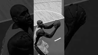 Thumbnail: SHAQ with the Windmill Dunk
