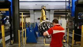 Thumbnail: AFP Head Shell Game Head Change