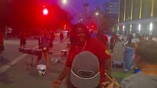 Thumbnail: A LA JOURNÉE DE LA BASTILLE LE RYTHME AFRO CARRIBEEN S'EXPRIME VIA LES PERCUSSIONS