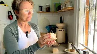 Thumbnail: Trying traditional soap from the Middle East for the first time