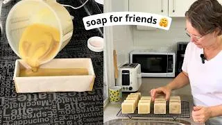 Thumbnail: Making soap for my friend 🤗 (relaxed, fun session)