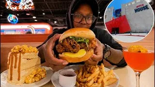 Thumbnail: Netflix Opened a House With Food?! I Tried Their Most Popular Items