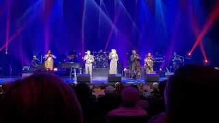 Thumbnail: Marilyn McCoo & Billy Davis Jr  "Love Train"